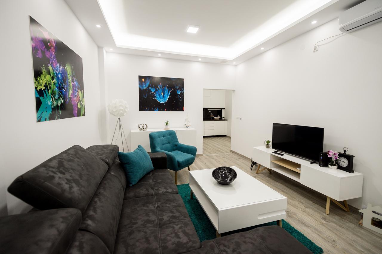 Centar Lux Apartman Arandjelovac Kültér fotó