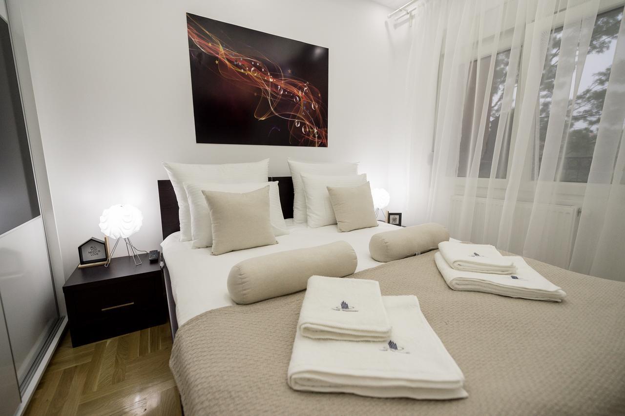 Centar Lux Apartman Arandjelovac Kültér fotó