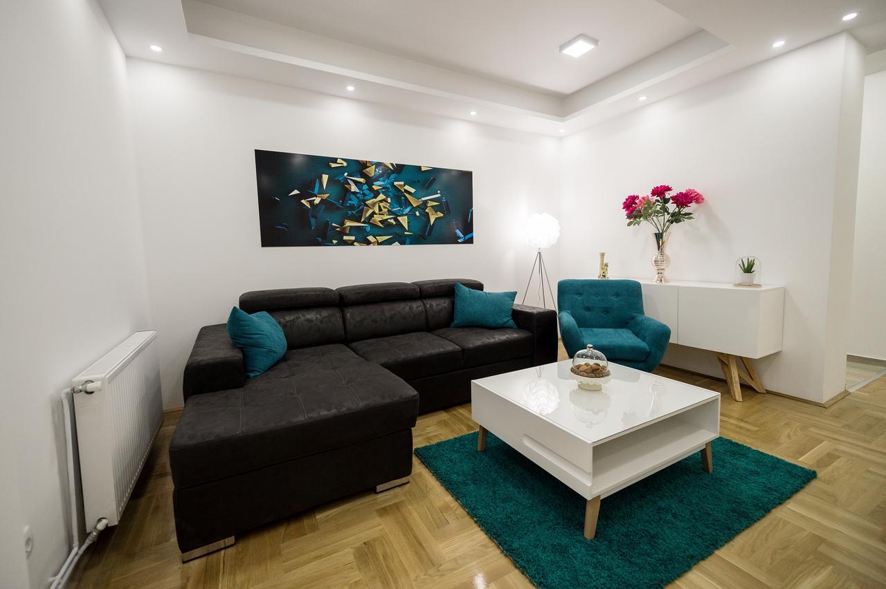 Centar Lux Apartman Arandjelovac Kültér fotó